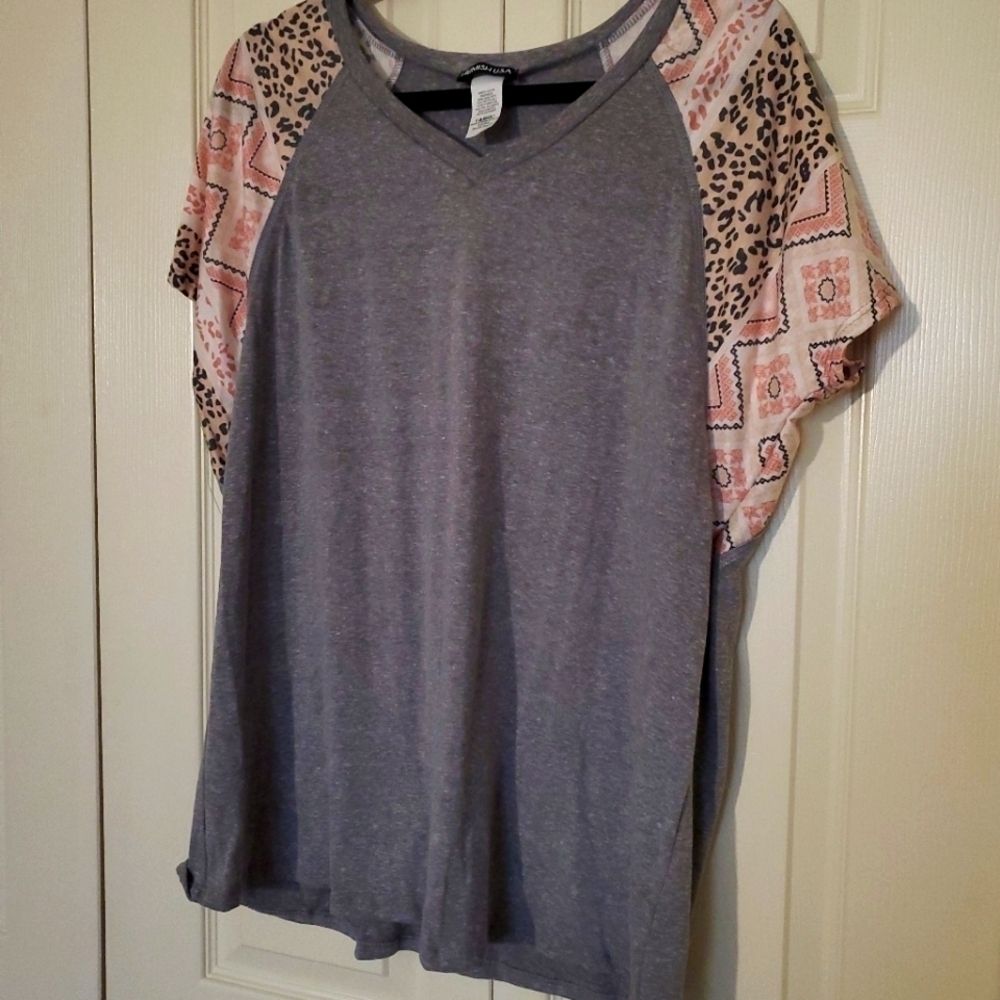 Heimish USA Short Sleeve Tee Animal Print 2X NWOT